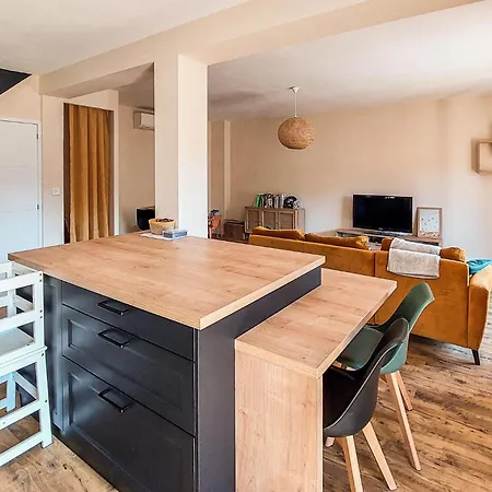 Awesome In With Kitchen *