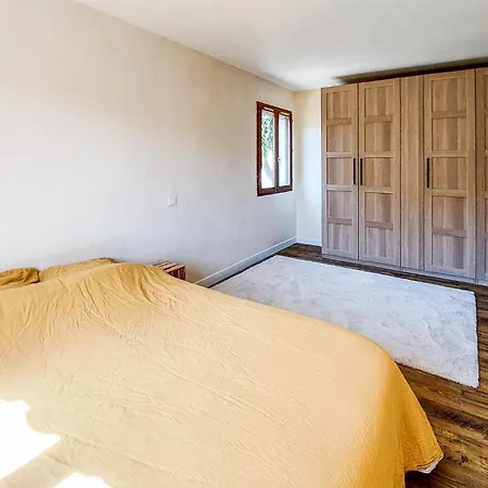 Awesome In With Kitchen Holiday home *