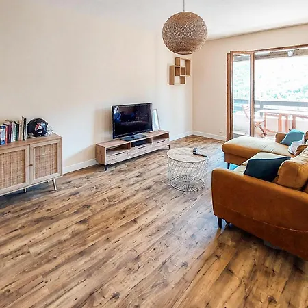 Awesome In With Kitchen Holiday home *